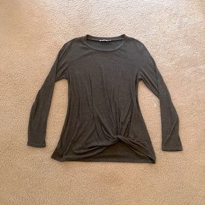 Yidarton Gray Long Sleeve Tee
